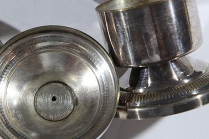 A 6-piece set in Silver plated metal consisting...