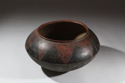 ART POPULAIRE
Vase ou cache pot en terre...