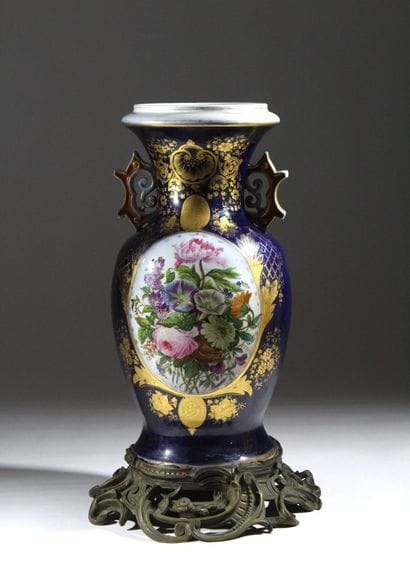 VALENTINE Manufactory
Baluster-shaped vase...