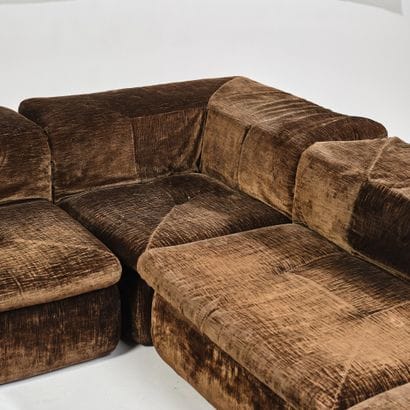 AIRBORNE
Modular living room set consisting...
