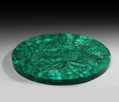 Important plateau circulaire en malachite.

Diam...