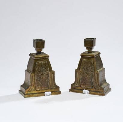 ART DECO-STYLE PIECE 
Fireplace ornament...