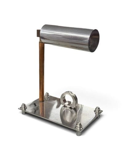 MODERNIST DESIGN
Chrome-plated metal and...