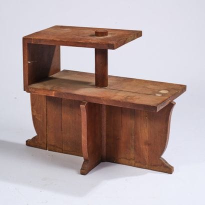 FRENCH ARTISANAL PIECE
Stained wooden end...