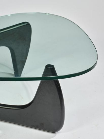 D'après Isamu NOGUCHI 
Reprise du modèle...