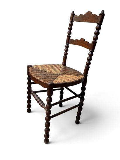 FRENCH CRAFT
A pair of chairs made of turned...