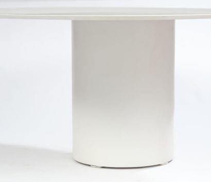 Dans le goût des éditions KNOLL
Table de...