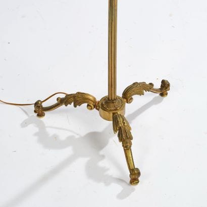 In the taste of MAISON LUCIEN GAU
Brass tripod...