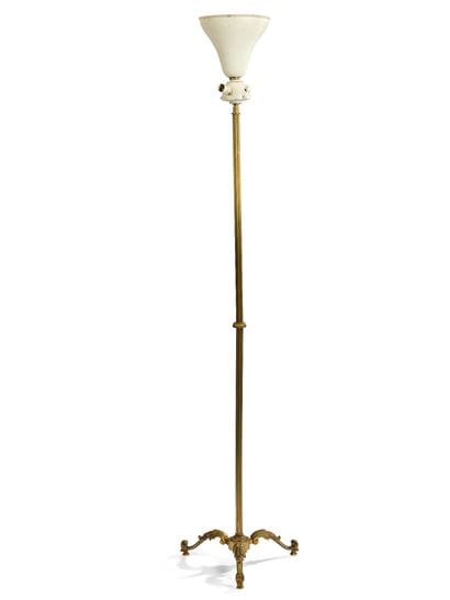 In the taste of MAISON LUCIEN GAU
Brass tripod...