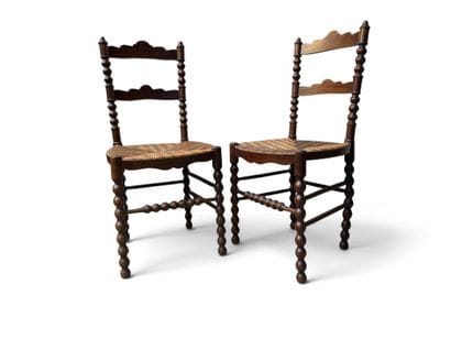 FRENCH CRAFT
A pair of chairs made of turned...