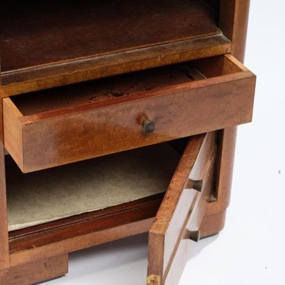 ART DECO FURNITURE
Wood and veneer nightstand...