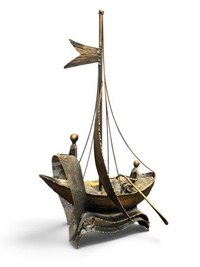 NEO-INDUSTRIAL ART 
The Sailboat 
Assembled...
