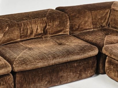 AIRBORNE
Modular living room set consisting...