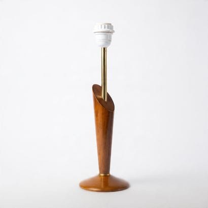 FRENCH ARTISAN WORK
A veneered wood lamp...