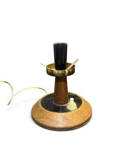 MODERNIST PIECE
Small circular lamp made...