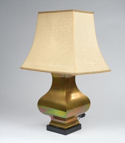 Large, height-adjustable, two-light lamp...