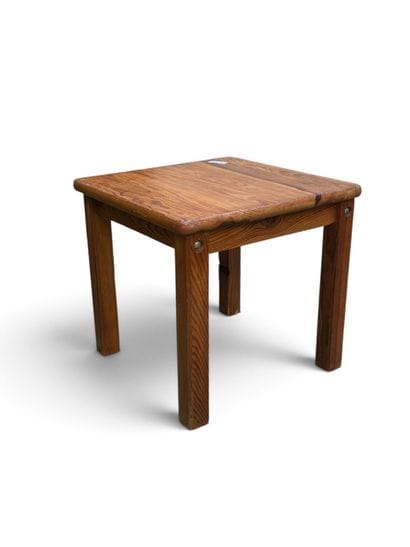 In the style of MAISON REGAIN
Four-legged...