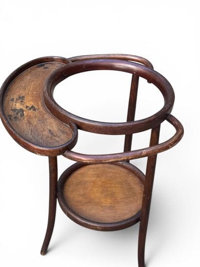 In the THONET style
A dressing or barber's...