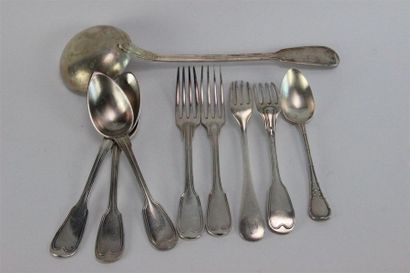 Lot of mismatched silver cutlery. 878 grs...