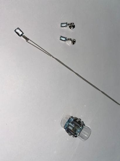 Aquamarine and diamonds set in white gold...