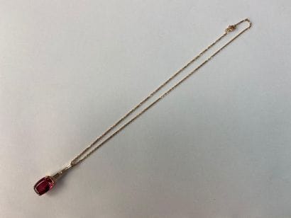 18 ct rose gold pendant of 8.70 grs with...
