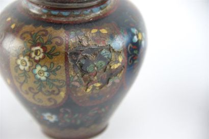 Pair of cloisonné enamel pots. H 11 cm (missing...