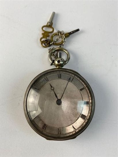 Silver gusset watch with its 2 keys and its...