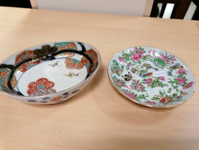 Lot de 2 coupelles ou vide-poche en porcelaine...