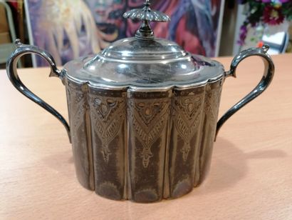 Sheffield English silver plated sugar bowl...