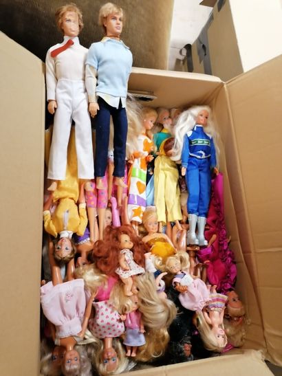 IMPORTANT SET OF BARBIE DOLLS AND VARIOUS...