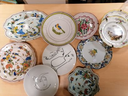 Lot of 10 earthenware plates or dishes various...