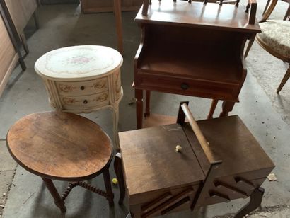 Set cpt a pair of mahogany and mahogany veneer...
