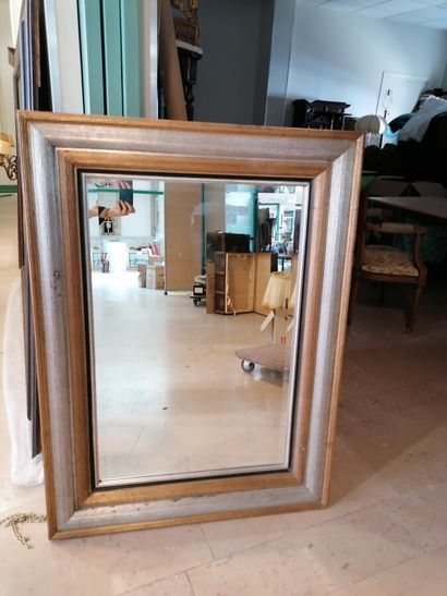 Miroir rectangulaire en bois doré