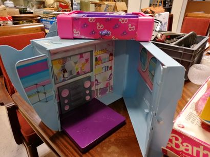 IMPORTANT SET OF BARBIE DOLLS AND VARIOUS...