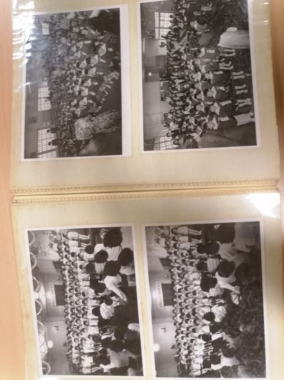 Album de photographies d'ecoliers Japonais,...