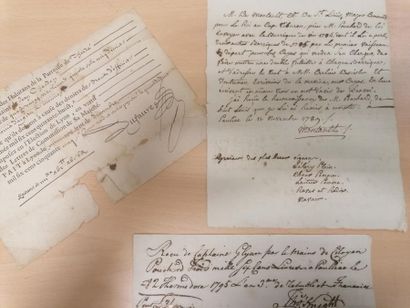 3 vieux papiers dont reçus, datés 1789 ou...