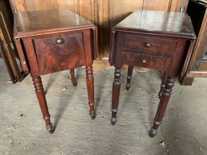 Set cpt a pair of mahogany and mahogany veneer...