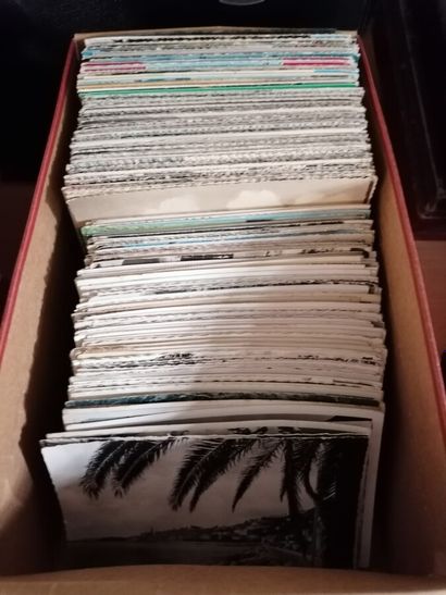 3 boites de cartes postales