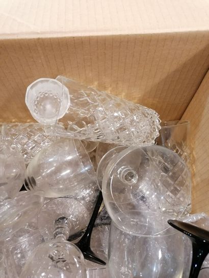 Important set of glasses, champagne flutes,...