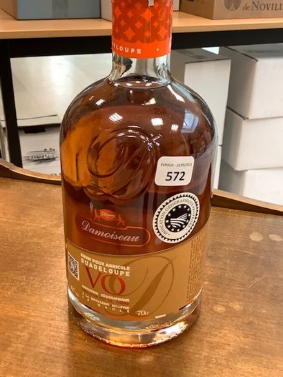 1 bt Rhum Vieux agricole VO aged in oak barrels,...