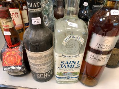 LOT OF 4 CPT APERITIFS: 1 St James white...