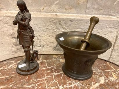 Lot comprenant Jeanne d'Arc en régule et...