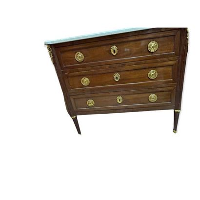 Petite commode entre deux en acajou et placage...