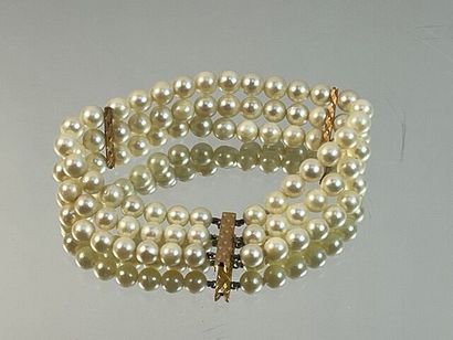 Bracelet de perles de culture à 3 rangs,...