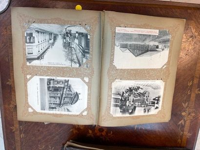 2 albums de cartes postales
