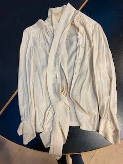Lot de foulards divers et collants DIOR et...