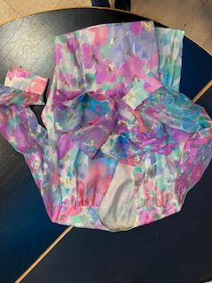 Lot de foulards divers et collants DIOR et...