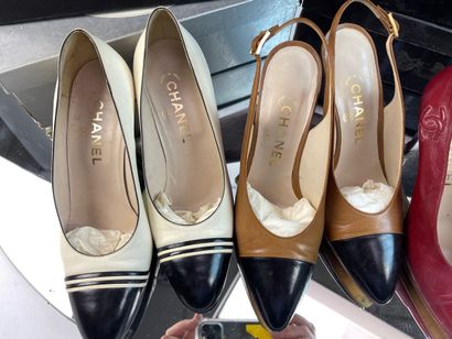 CHANEL- Lot comprenant :

Paire d'escarpins...