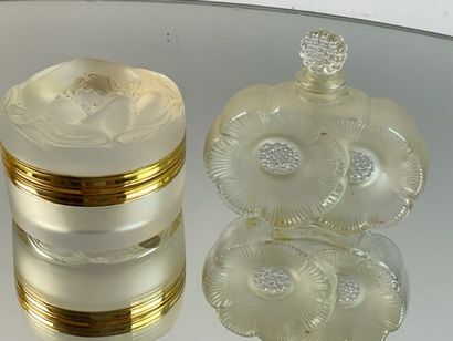 LALIQUE FRANCE- Boîte à charnière stylisant...