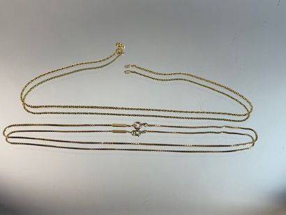 2 chaînettes en or jaune. 8,72 grs